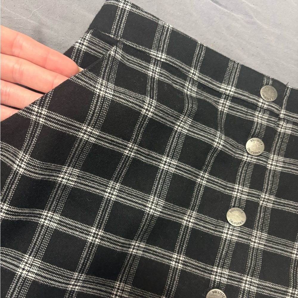 Hollister Black and White Checkered Mini Skirt - Picture 2 of 5